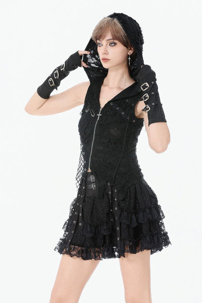 Schwarzes, asymmetrisches Oberteil Ghoul Girl Top im Distressed-Look mit Kapuze und Netzeinsätzen von Dark In Love