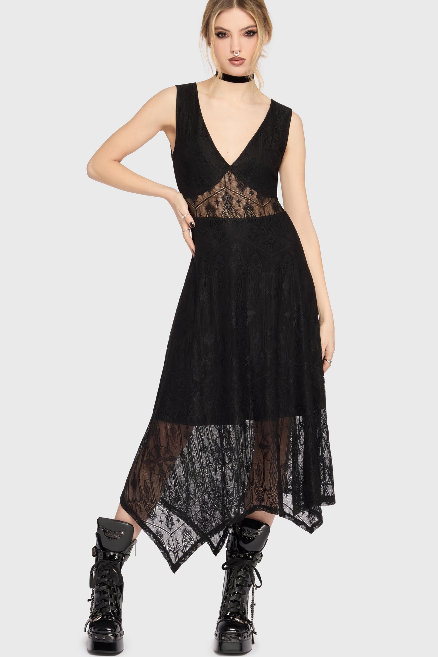 Schwarzes Kleid Vesper Wraith Midi Dress mit Spitzenstoff von Killstar