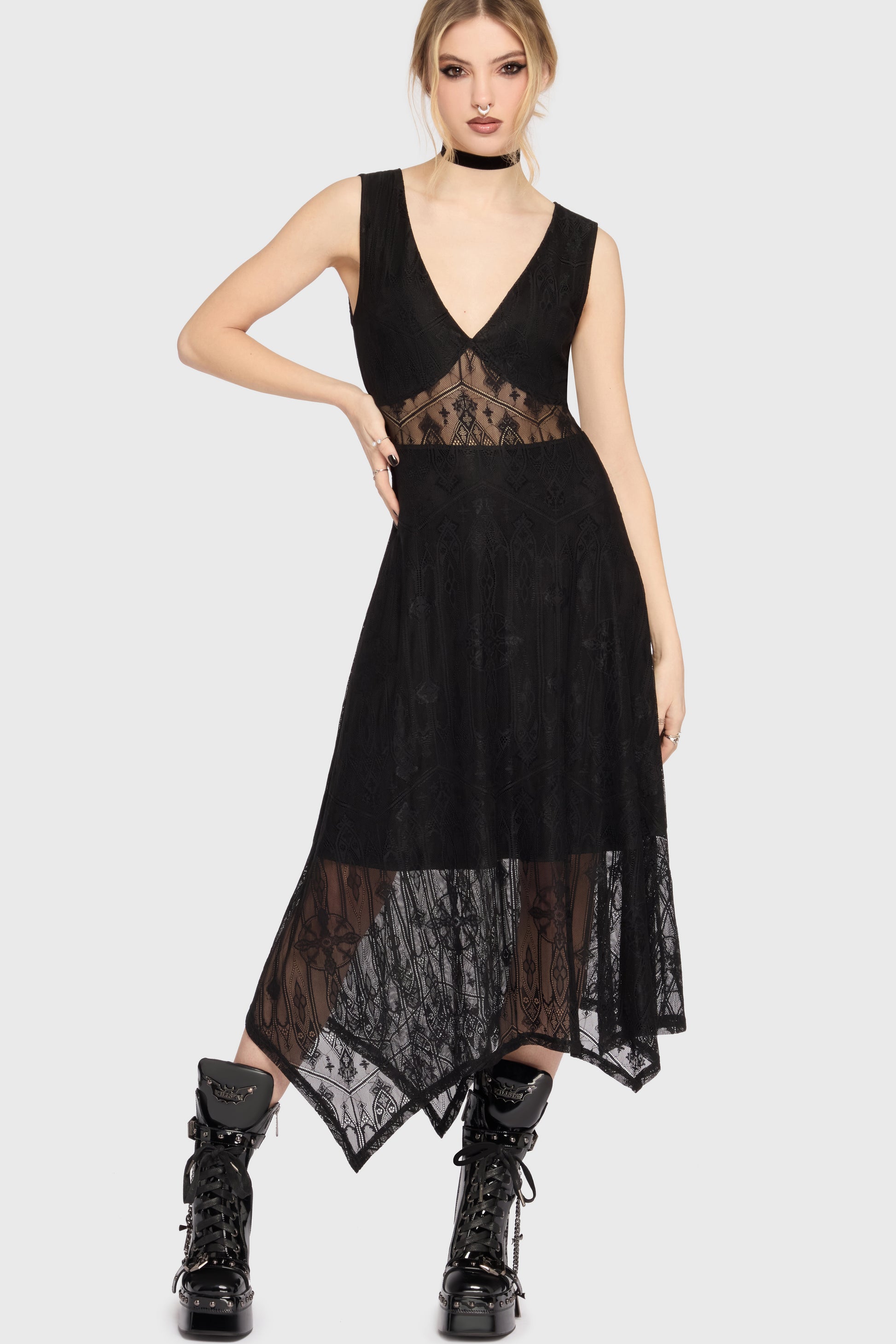 Schwarzes Kleid Vesper Wraith Midi Dress mit Spitzenstoff von Killstar