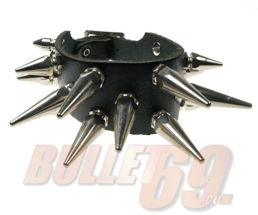 Breites Armband 2-reihig mit kleinen und mittelgroßen Hexagon-Spikes (sechseckig) von Bullet69