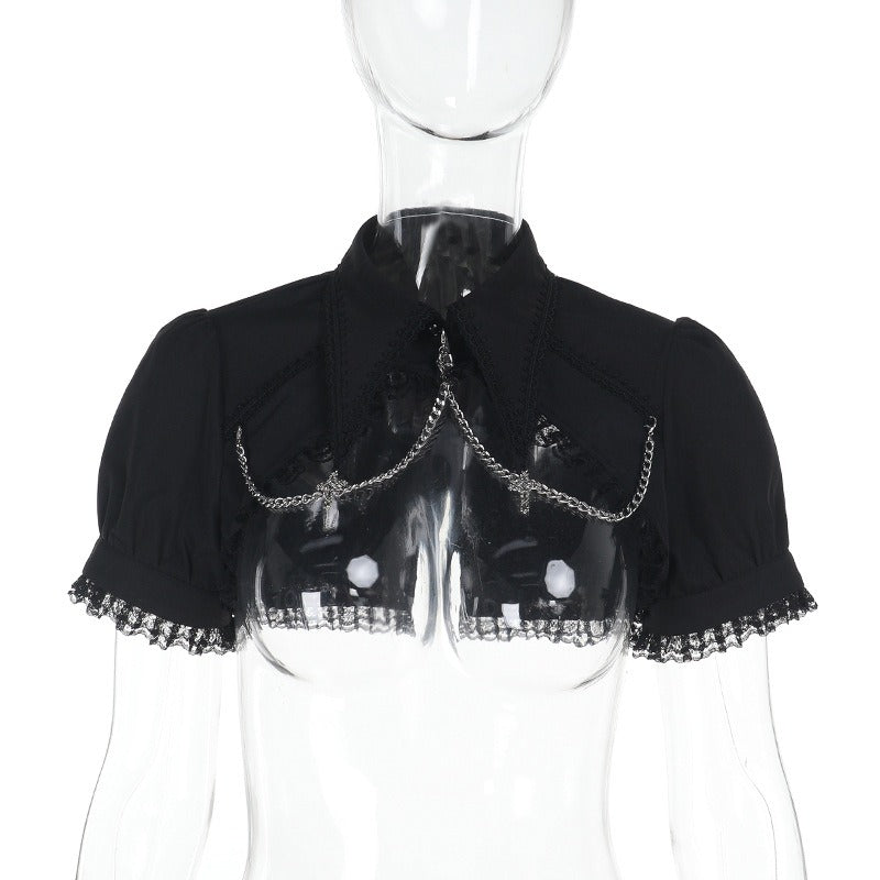 Schwarzer Bolero The Shy Girl Bolero mit Zierketten und Kreuzanhängern an der Vorderseite von Moon Attic