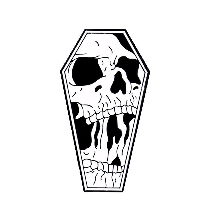 Kleiner Sargförmiger Emaille-Anstecker SKULL COFFIN ENAMEL PIN mit Totenkopf Design von Moon Attic