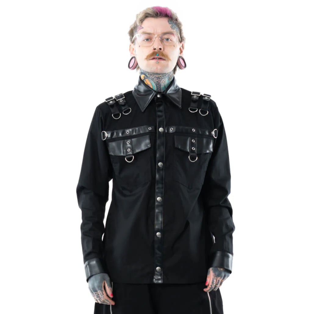 Schwarzes Hemd AJANI SHIRT mit Kunstlederdetails von Poizen Industries