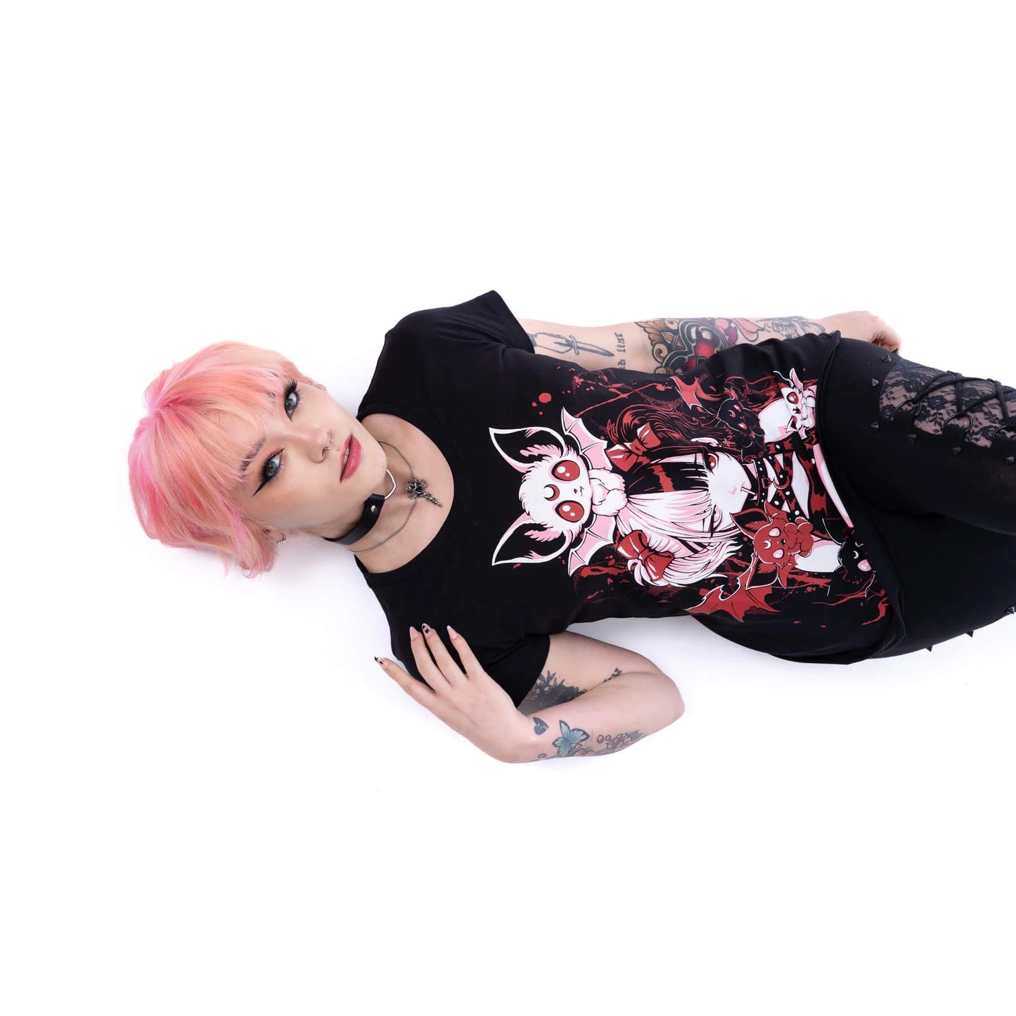 Schwarz-rotes Oberteil BATLING T SHIRT mit niedlichem Fledermausprint von Cupcake Cult
