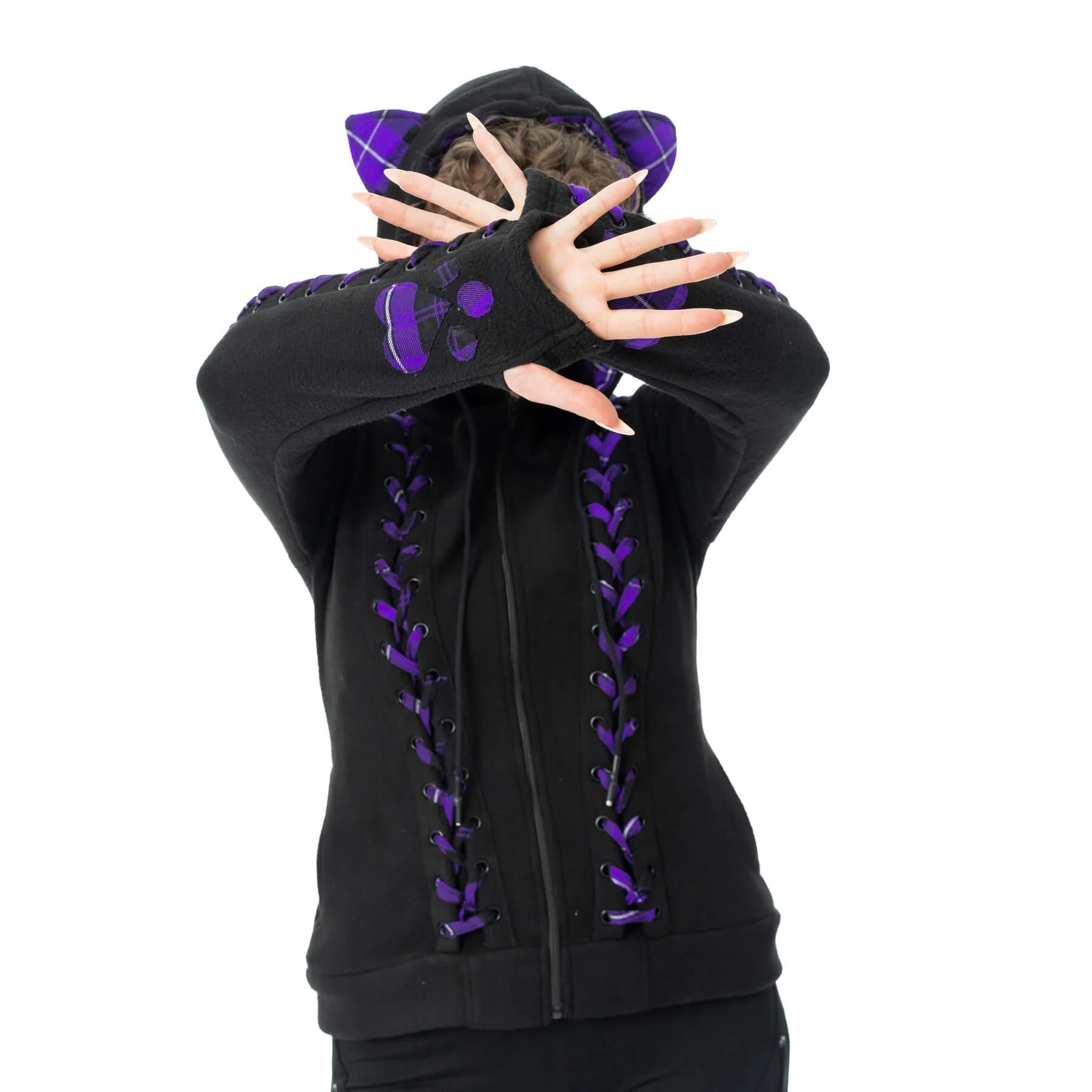 Schwarze Sweatshirtjacke BBK CALICO HOOD mit lilafarbenen Details und Katzenohren auf Kapuze von Bye Bye Kitty