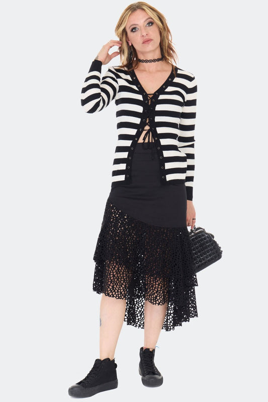 Schwarz/Weiße Strickjacke Striped White Lace Up Cardigan mit Schnürung an der Vorderseite von Jawbreaker