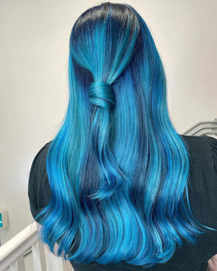 Inspirationsfoto CAPRI BLUE Haartönung Crazy Color
