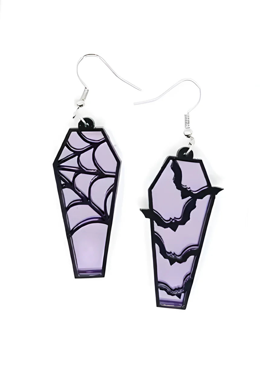 Lila schwarze COFFIN BAT PURPLE Ohrringe in Sargform mit Fledermaus und Spinnennetzdesign von EASURE