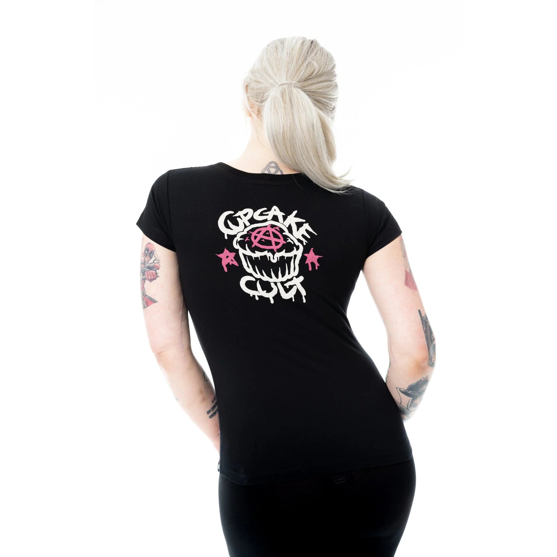 Schwarzes Oberteil CUTE GOTH T-SHIRT mit niedlichem Gothmädchenprint von Cupcake Cult