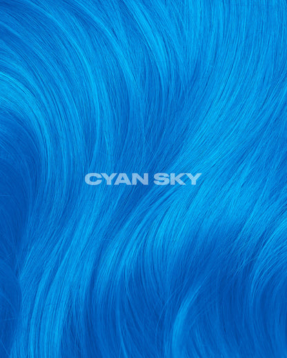 semi-permanente Haartönung Cyan Sky in dem Farbton Himmelblau von Lunar Tides