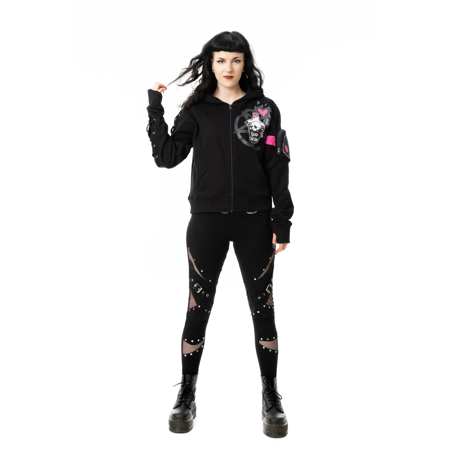 Schwarze Sweatshirtjacke DEATH POTION HOOD mit Fledermauskopftasche am Ärmel und Fledermausohren an der Kapuze von Cupcake Cult