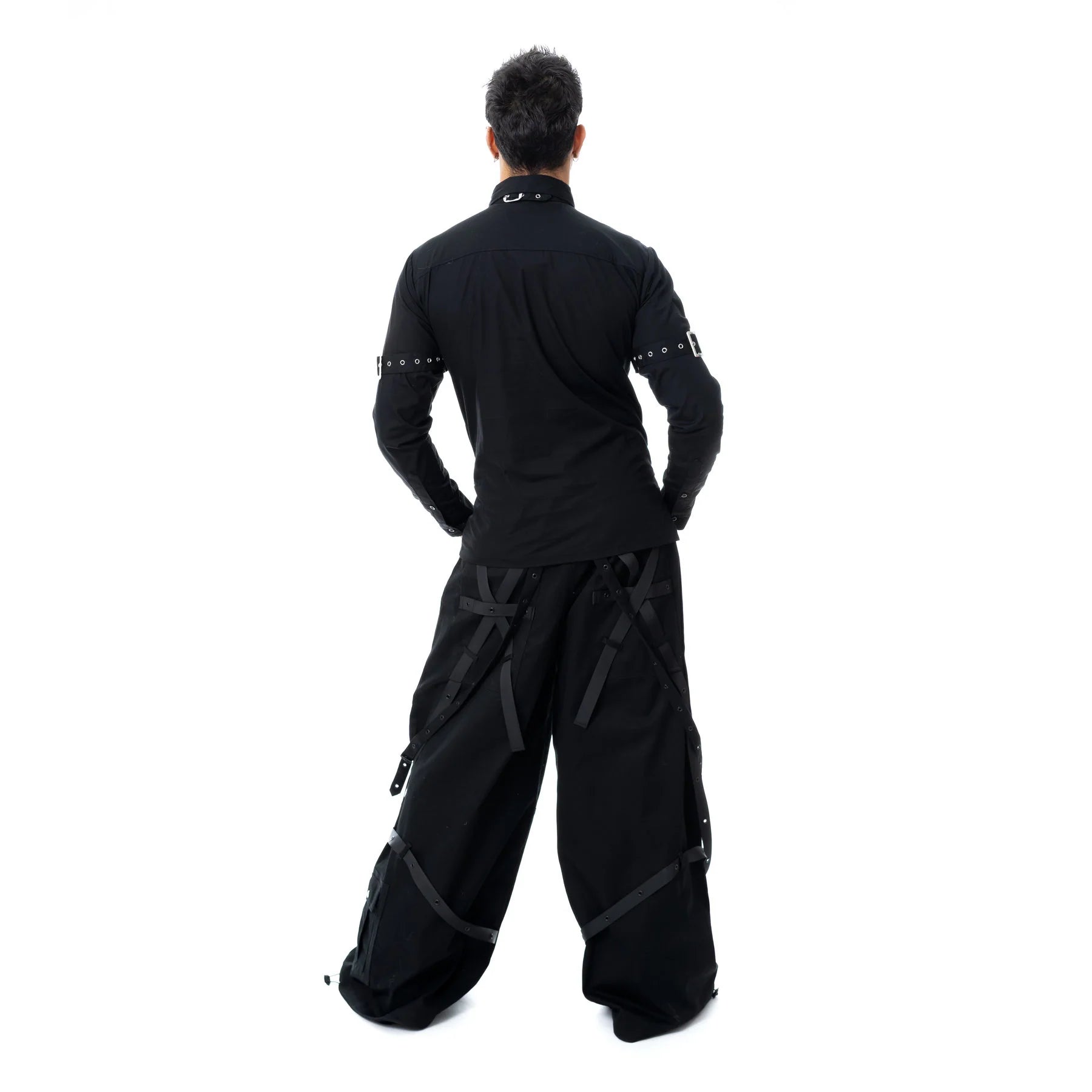 Schwarzes Hemd DRYSTAN SHIRT mit Zierbändern und Krawatte von Poizen Industries