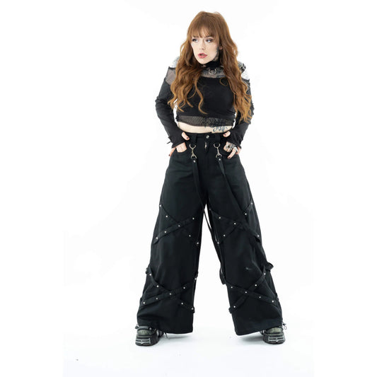 Schwarze, weite Hose ELSU PANTS mit Riemen mit spitzen Nieten von Heartless