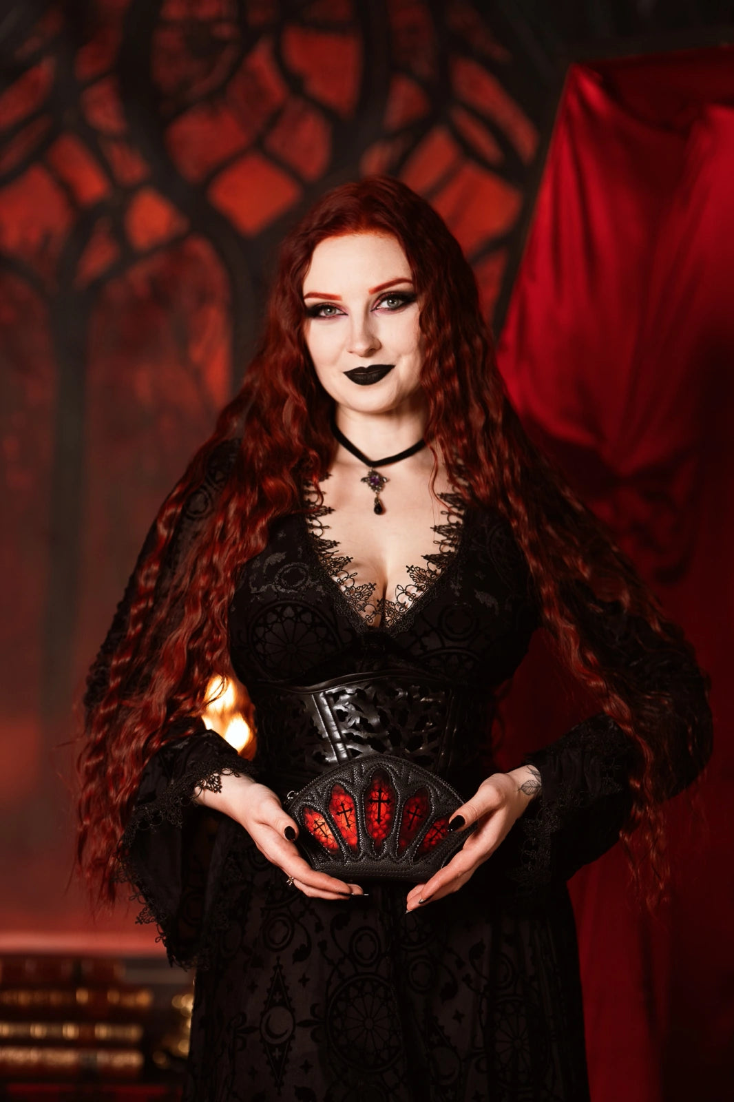 Schwarz-rotes Portemonnaie BLOODVEIL WALLET im gotischem Design von Restyle