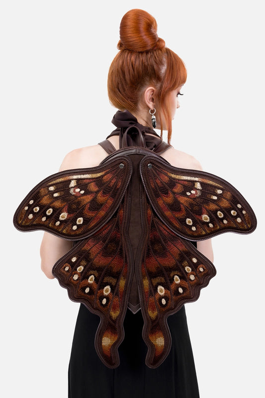Brauner Rucksack CINNAMORA MOTH BACKPACK mit verstellbaren Mottenflügeln von Restyle