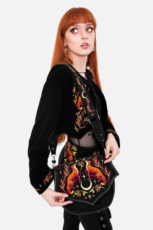 Schwarze Tasche FOXFIRE NIGHTS BAG mit Fuchsstickerei von Restyle