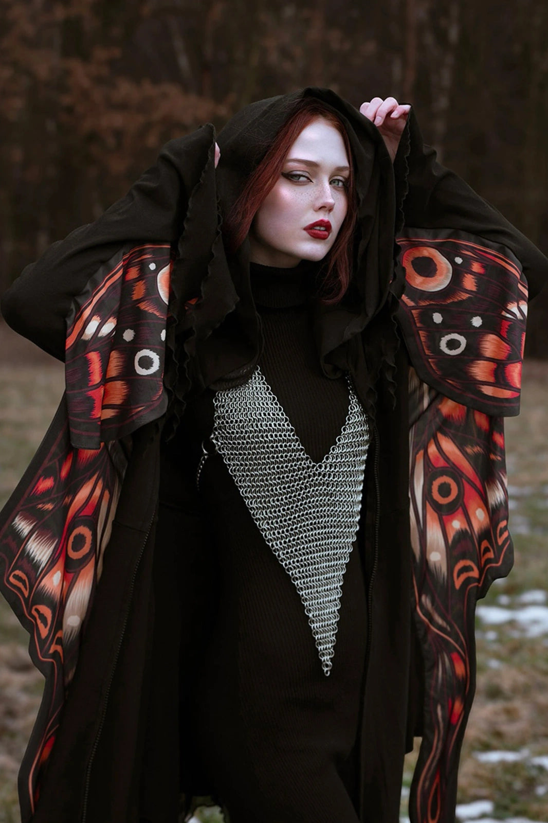 Schwarzer Cardigan IGNIS MOTH HOODIE mit Mottenflügeln, weiten Ärmeln und großer Kapuze von Restyle