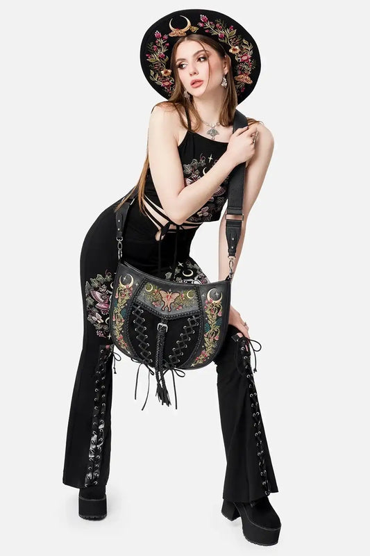 Schwarze Tasche WILD INCANTATIONS BAG mit Mottenstickerei von Restyle