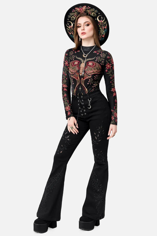 Schwarzer Body WILDERWOOD MESH BODYSUIT aus Meshstoff und mit Mottenprint von Restyle