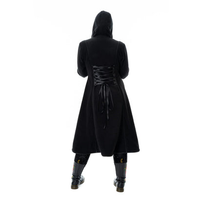 Schwarzer Mantel FAYOLA COAT mit Zierschnürung am Rücken von Vixxsin