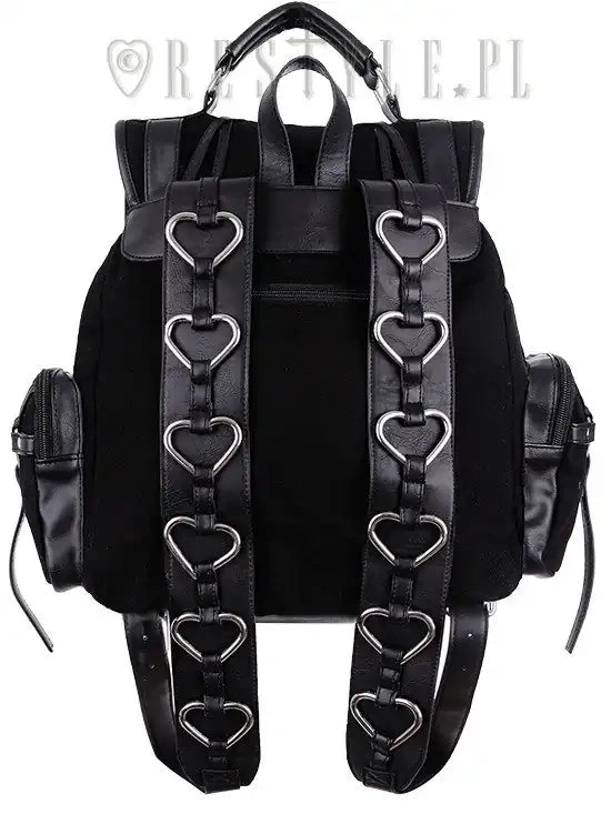 Rucksack in quadratischer Form

Hergestellt aus strapazierfähigem Synthetikmaterial mit Kunstlederriemen.
Der Rucksack ist komplett mit Stahlherzen verziert.
Sie befinden sich auf der Vorderseite des Rucksacks, auf den Seitentaschen und auch auf den gesamten Armschlaufen (18 auf jedem Rucksack).
Deshalb sieht Bacpack aus jeder Richtung spektakulär aus.

Die Innenseite des Rucksacks ist ebenfalls mit einem Reißverschluss gesichert.
Innenfutter mit Reißverschlusstasche und einer kleineren Tasche.
Projekt Eufl