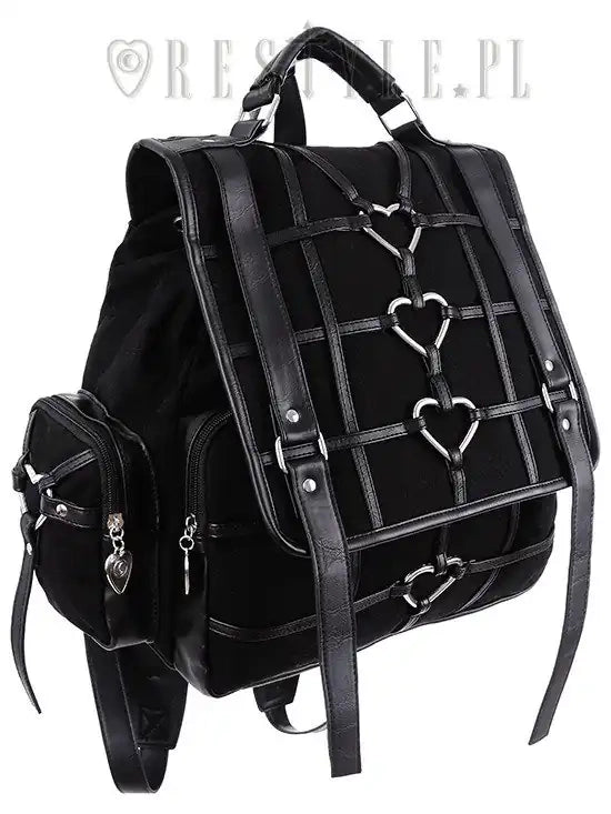 Rucksack in quadratischer Form

Hergestellt aus strapazierfähigem Synthetikmaterial mit Kunstlederriemen.
Der Rucksack ist komplett mit Stahlherzen verziert.
Sie befinden sich auf der Vorderseite des Rucksacks, auf den Seitentaschen und auch auf den gesamten Armschlaufen (18 auf jedem Rucksack).
Deshalb sieht Bacpack aus jeder Richtung spektakulär aus.

Die Innenseite des Rucksacks ist ebenfalls mit einem Reißverschluss gesichert.
Innenfutter mit Reißverschlusstasche und einer kleineren Tasche.
Projekt Eufl