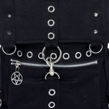 Schwarzer Stoffrucksack HECATE BAG mit vielen Nieten- und Ösendetails von Heartless