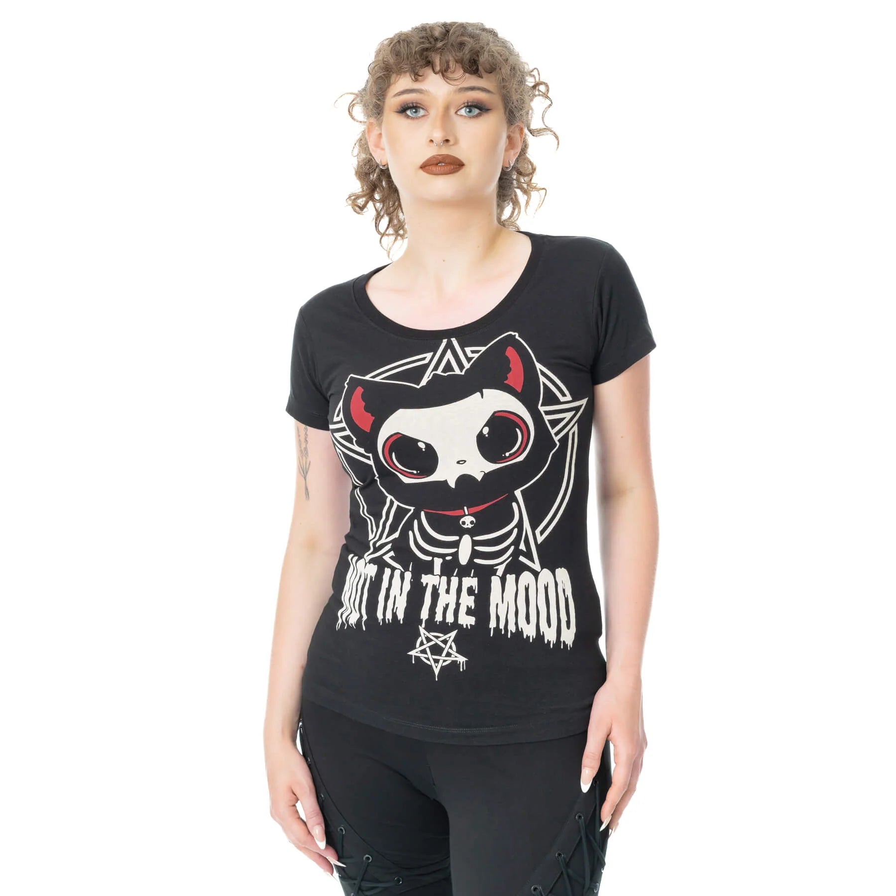 Schwarzes Oberteil IN THE MOOD T-SHIRT mit niedlichem Skelettkatzenprint von Cupcake Cult