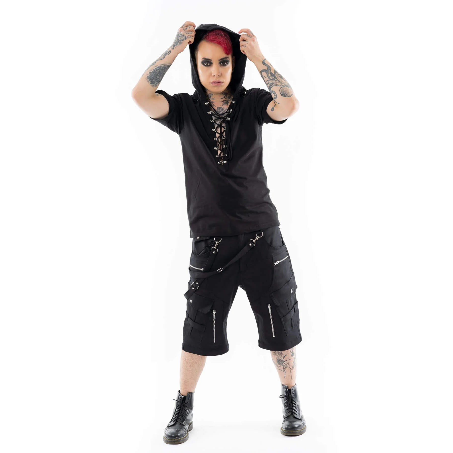 Schwarzes Oberteil KADIR TOP mit Zierschnürung und Kapuze von Vixxsin