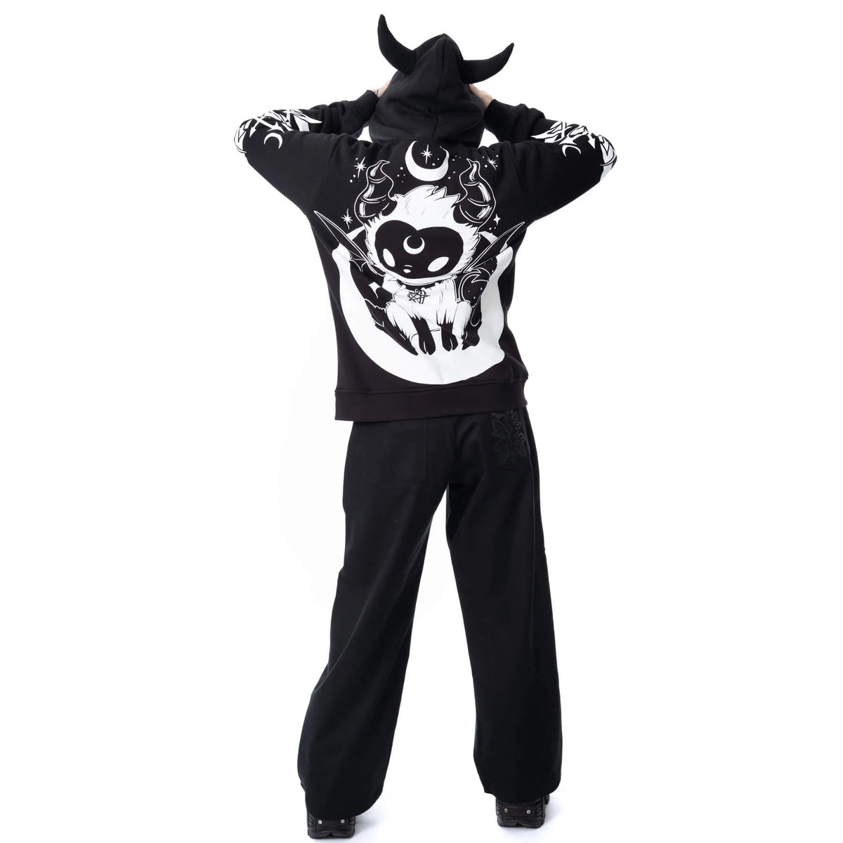 Schwarze Sweatshirtjacke LOST DEMON HOOD mit Allover-Print und Hörnern auf der Kapuze von Heartless