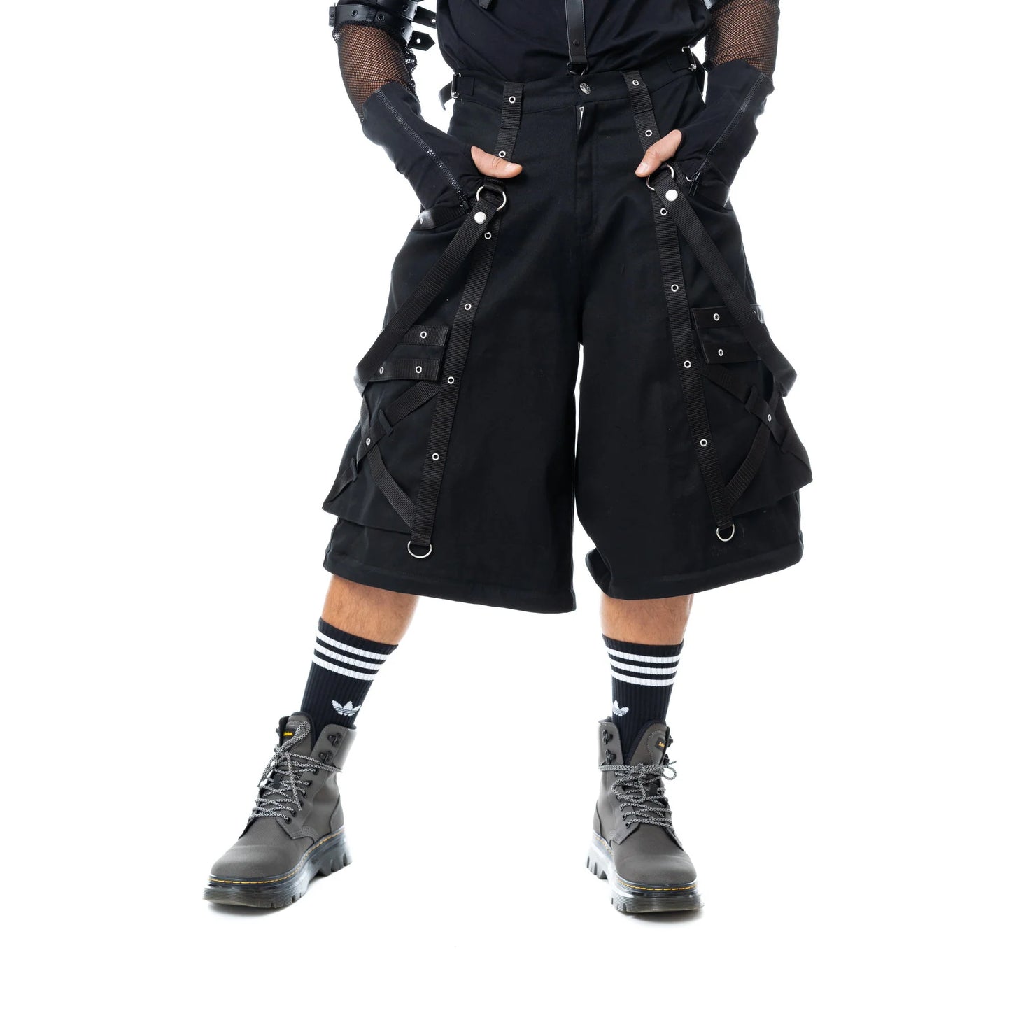 Schwarze, weite Hose LUCIEN PANTS mit Zierriemen und verkürzbaren Beinen von Poizen Industries