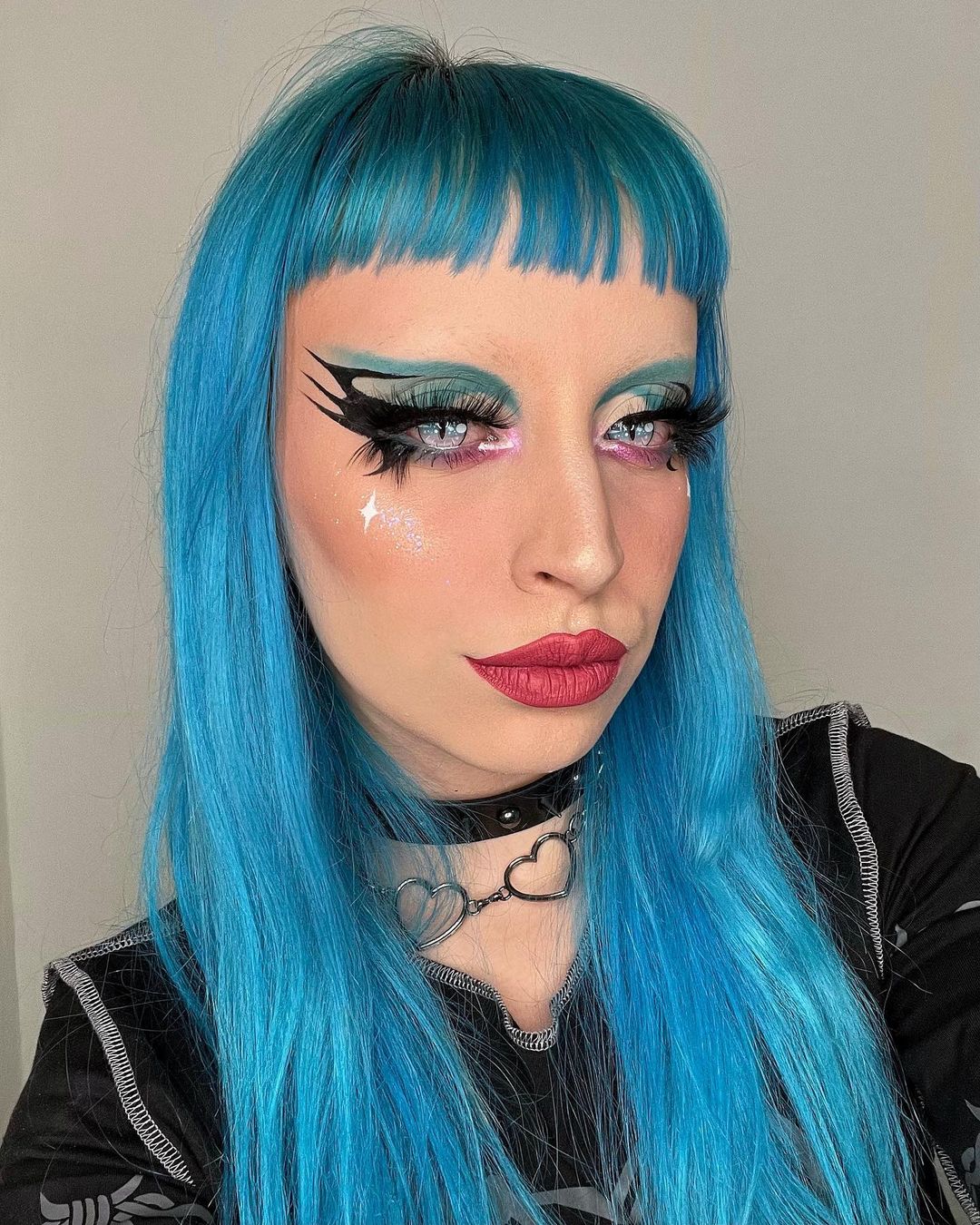 semi-permanente Haartönung AMELIA AQUA BLUE in dem Farbton Dunkeltürkis von Herman's Amazing