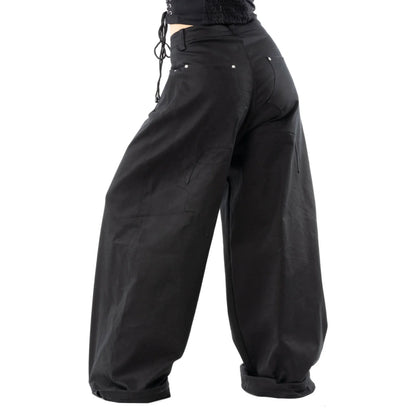 Schwarze, weite Hose NOCTURNE LONG LEG PANTS im dezenten Fledermausflügeldesign von Heartless