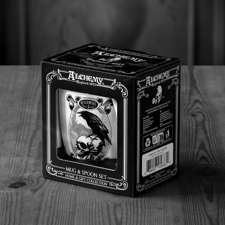 Weiße Tasse Poe's Raven Mug &amp; Spoon Set mit schwarzem Rabenprint sowie Löffel im Henkel von Alchemy