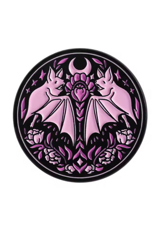 Kleiner Anstecker BAT Pin von Easure