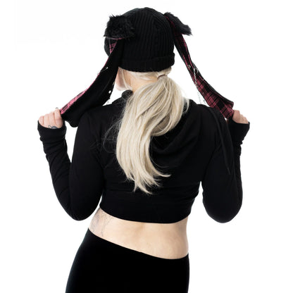 Schwarze Strickmütze RINI HAT PINK mit Hasenohren, Zierketten und pinkem Tartanmuster von Cupcake Cult