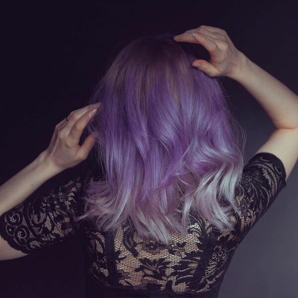 semi-permanente Haartönung ROSEMARY MAUVE in dem Farbton Lilagrau von Herman's Amazing