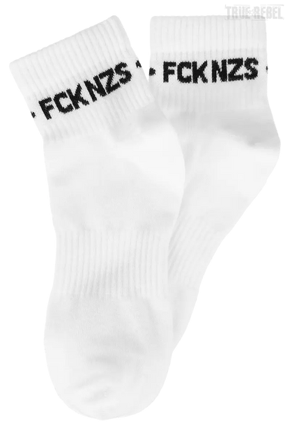 Weiße Halbstrümpfe Quarter Socks FCK NZS White mit FCK NZS Schriftzug von True Rebel