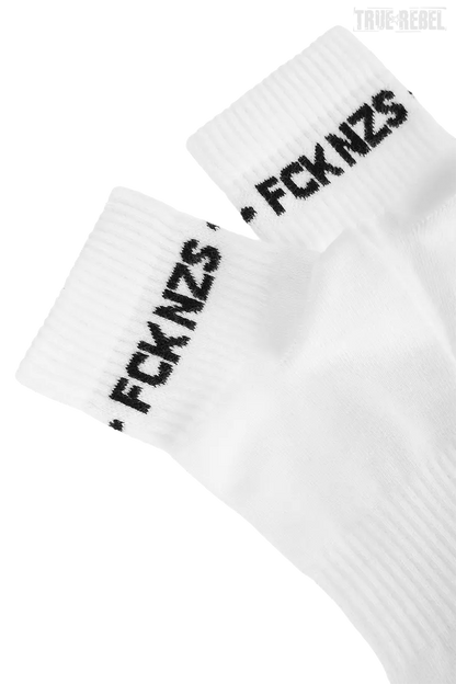 Weiße Halbstrümpfe Quarter Socks FCK NZS White mit FCK NZS Schriftzug von True Rebel
