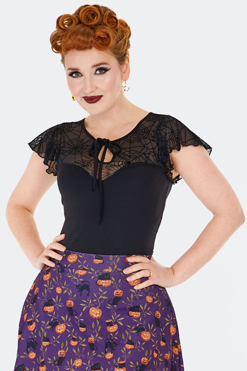Schwarzes Oberteil Spider Web Lace Top mit Spinnennetzmuster und Mesh am Ausschnitt von Voodoo Vixen