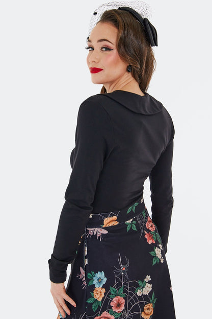 Schwarzes Oberteil Bat Collar Web Lace Top mit Spinnennetzmuster und Mesh am Ausschnitt von Voodoo Vixen