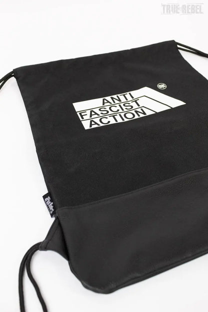 Schwarzer Turnbeutel AFA Gymbag 2.0 mit klassischem Anti Facist Action-Logo von True Rebel