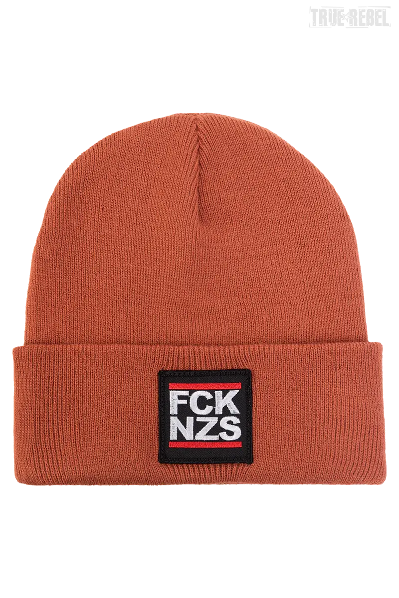 Orangetes Beanie FCK NZS Orange Rust mit FCK NZS Schriftzug von True Rebel