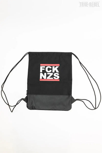 Schwarzer Turnbeutel FCK NZS Gymbag 2.0 mit klassischem FCK NZS-Logo von True Rebel
