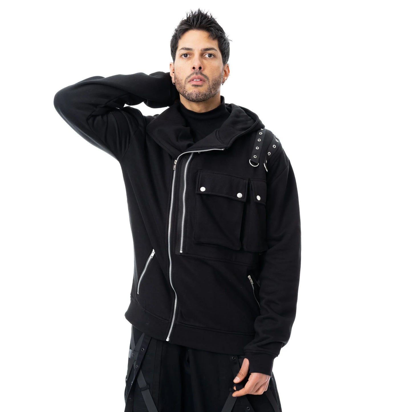 Schwarze Kapuzenpullover VALEN HOOD mit großen Taschen an der Brust von Poizen Industries