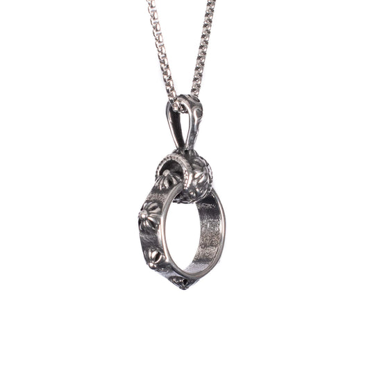 Silberne Kette VEYRA PENDANT mit Ringdesign von Poizen Industries