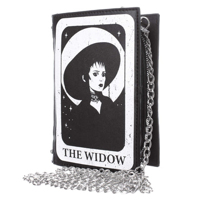 Schwarze, rechteckige Tasche WIDOW TAROT BAG mit Frauenprint mit Kettenriemen von Heartless